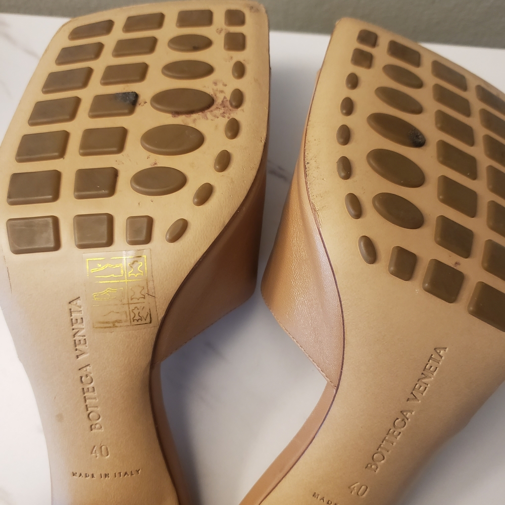 Bottega Veneta Beige Mules